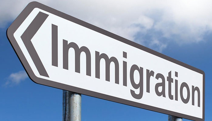 Multiplication des recours en justice pour contester la décision de maintenir inchangée sa liste de pays d'immigration dits "sûrs"